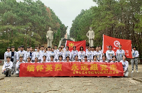 “缅怀先烈 永远跟党走”-BWTY.COM宝威体育(中国)公司清明祭拜先烈活动