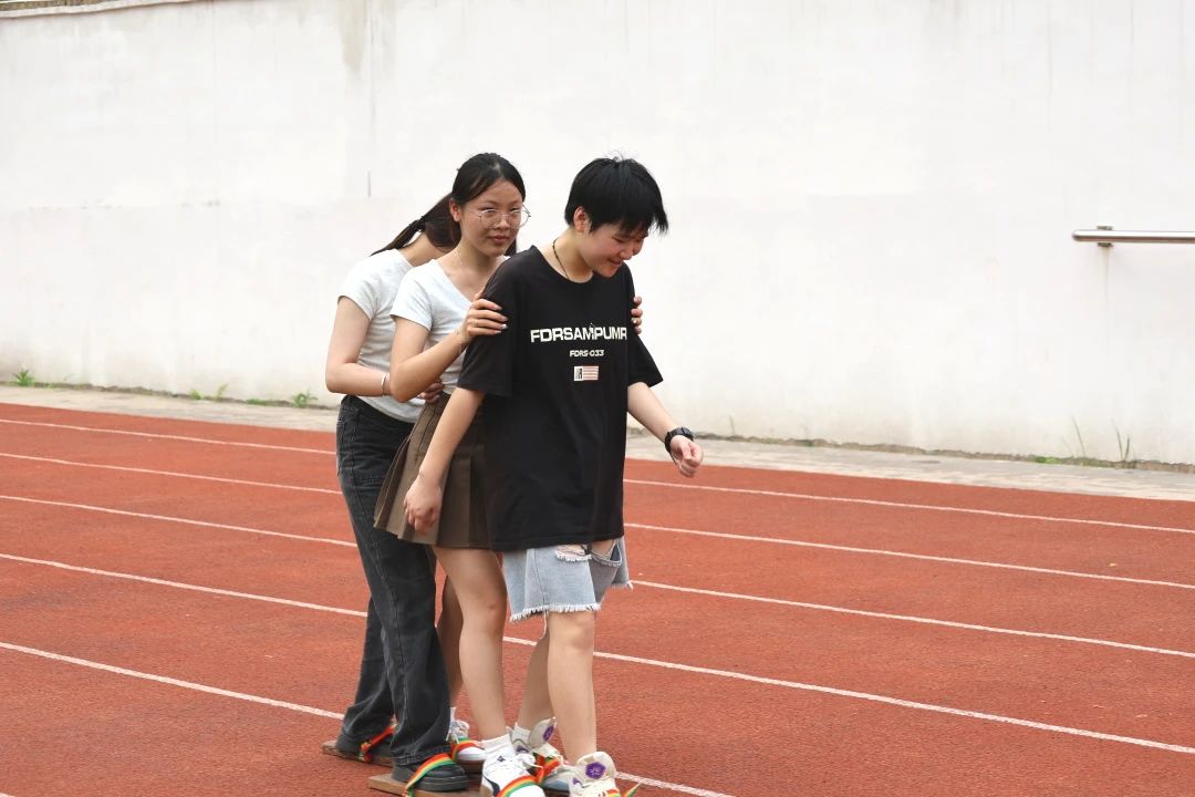 6e23dcc49e4c729fb501850f4b88c99d.jpg